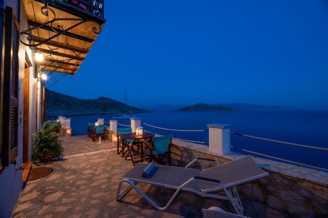 Villa Leleka Chalki Town ภายนอก รูปภาพ