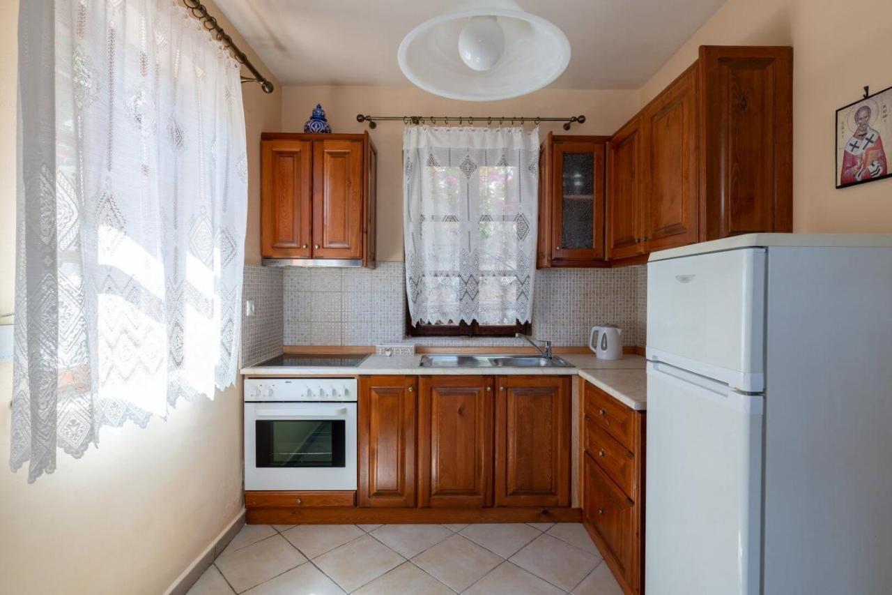 Villa Leleka Chalki Town ภายนอก รูปภาพ